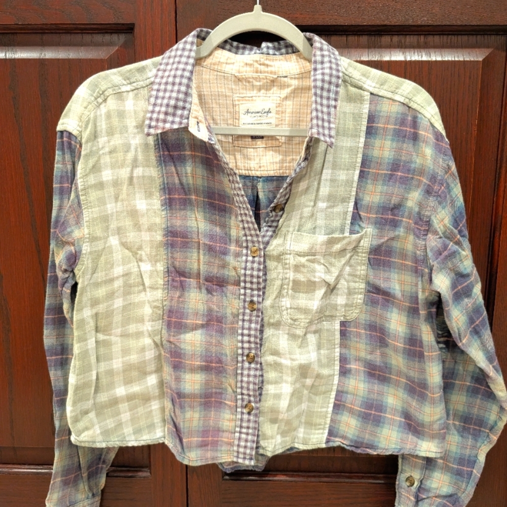 American Eagle cropped flannel mixed plaid